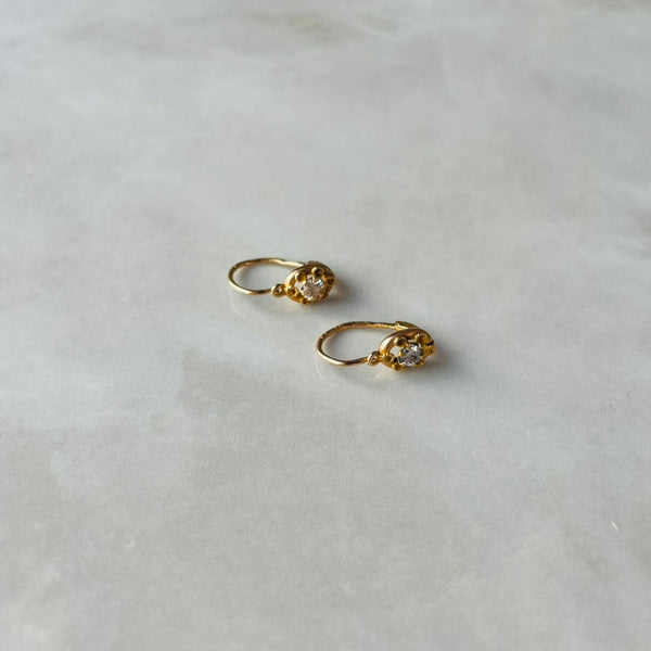 Drop earring with stone | Deheb Malta Jewellery