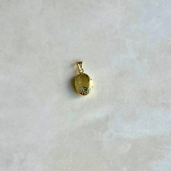 Gold pendant on a white background | Deheb Jewellery Malta