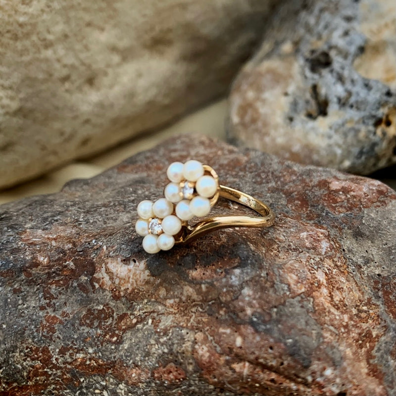 Pearl and Diamond daisy ring 